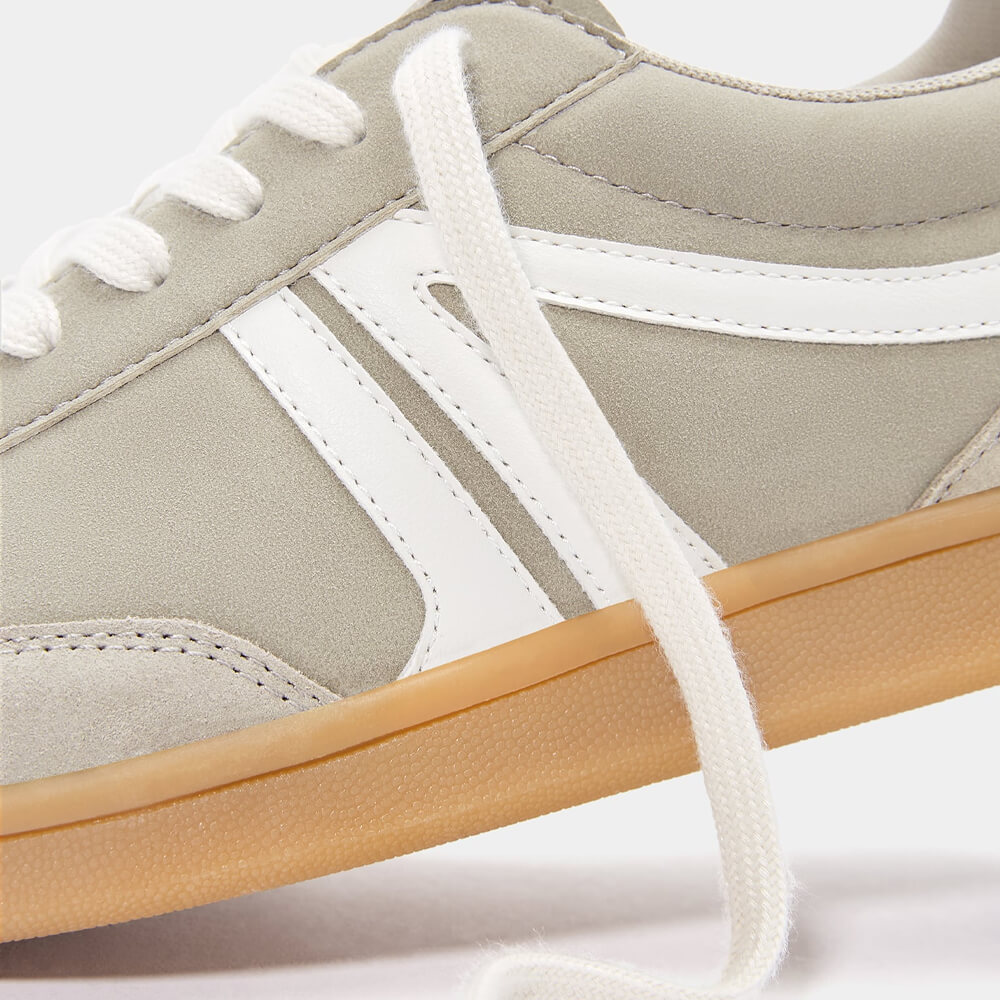 Retro sneakers - Image 2